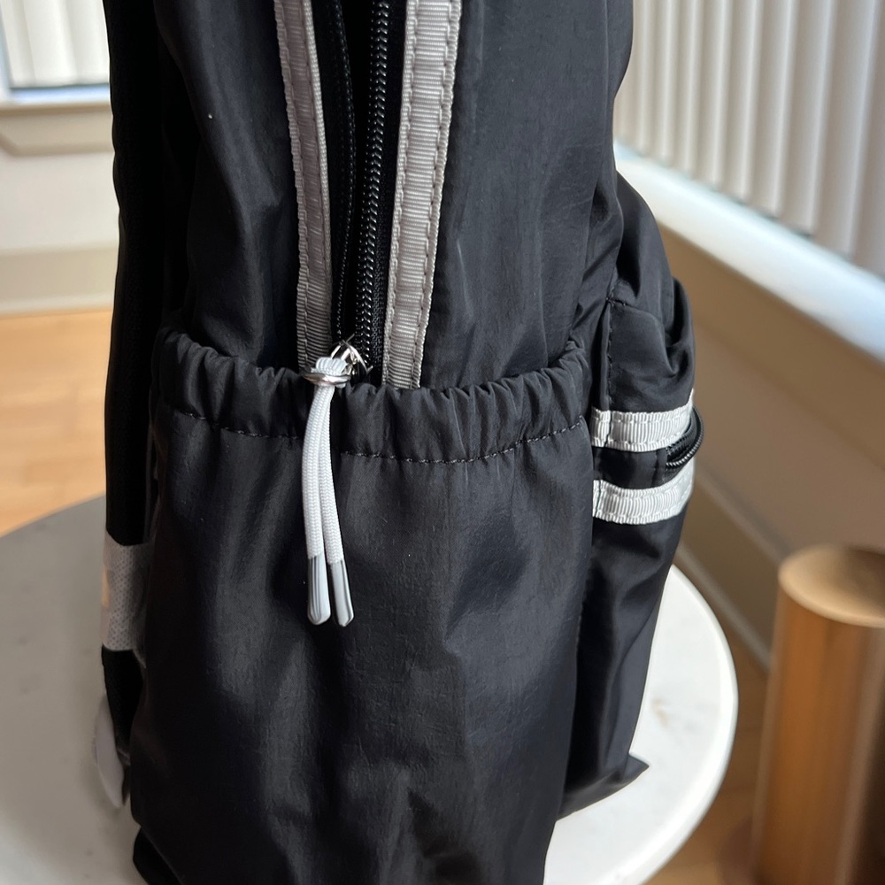 Athleta - Picture 6 of 8